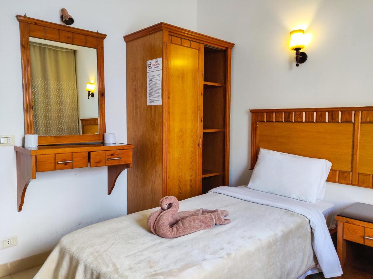 New Yalla Hotel Dahab Exterior photo